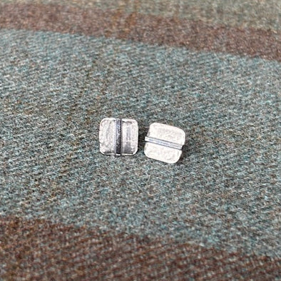 silver square stud earrings textured line design